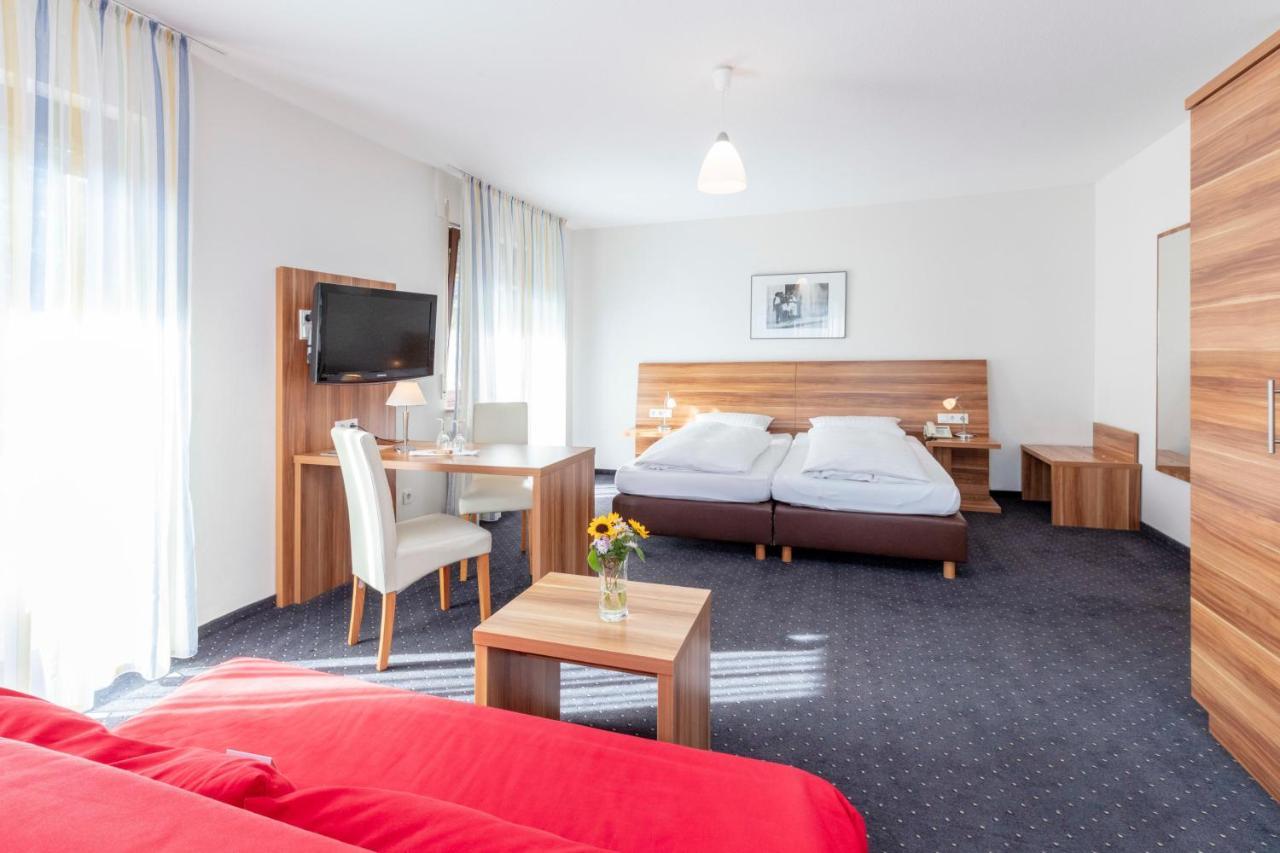 Hotel Krone Strassdorf Schwabisch Gmund Bagian luar foto