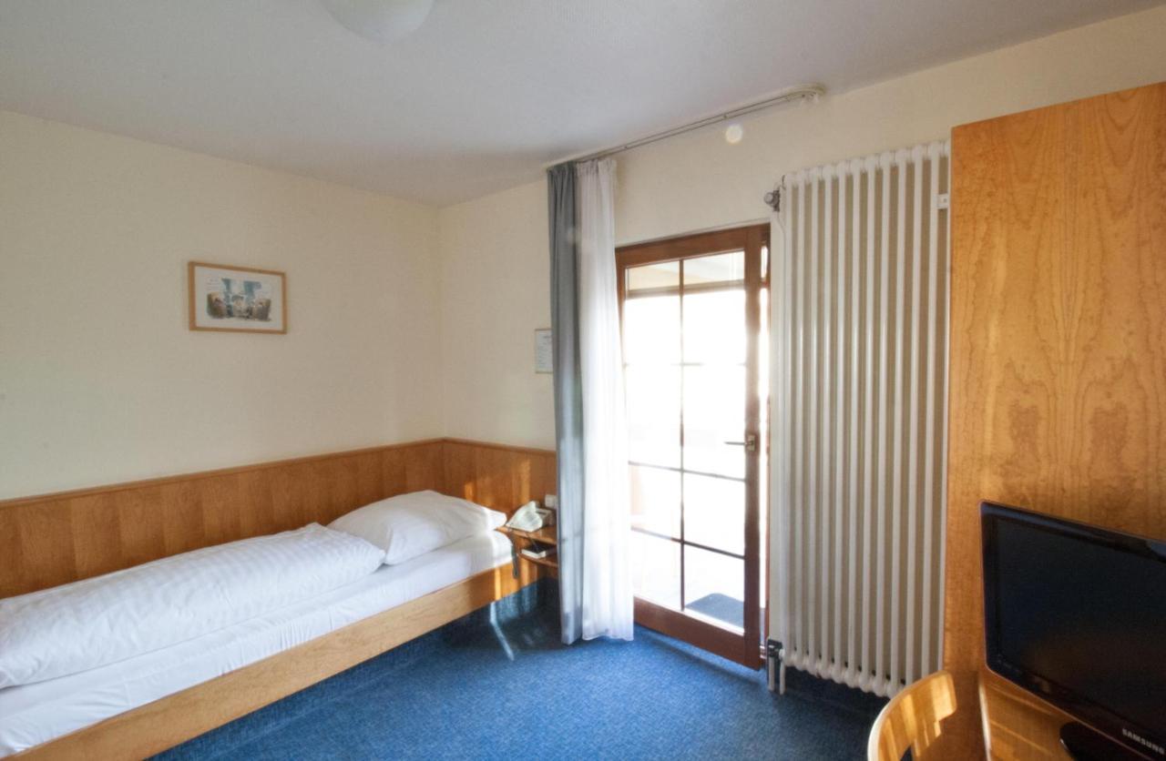 Hotel Krone Strassdorf Schwabisch Gmund Bagian luar foto