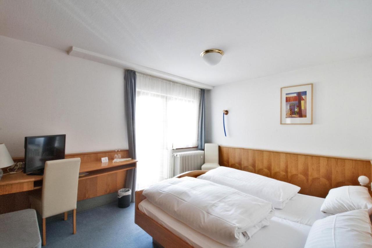 Hotel Krone Strassdorf Schwabisch Gmund Bagian luar foto