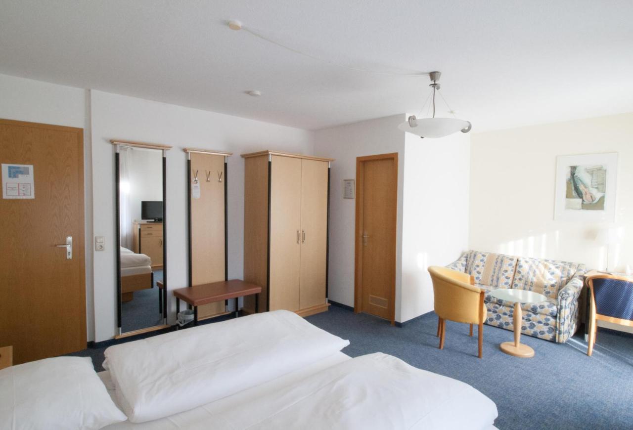 Hotel Krone Strassdorf Schwabisch Gmund Bagian luar foto