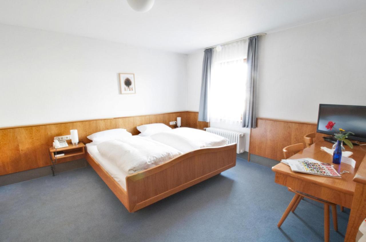 Hotel Krone Strassdorf Schwabisch Gmund Bagian luar foto