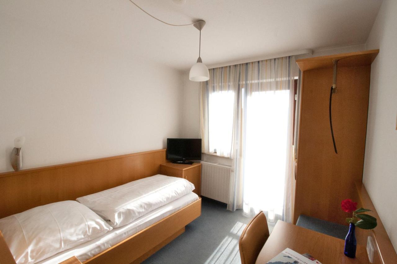 Hotel Krone Strassdorf Schwabisch Gmund Bagian luar foto